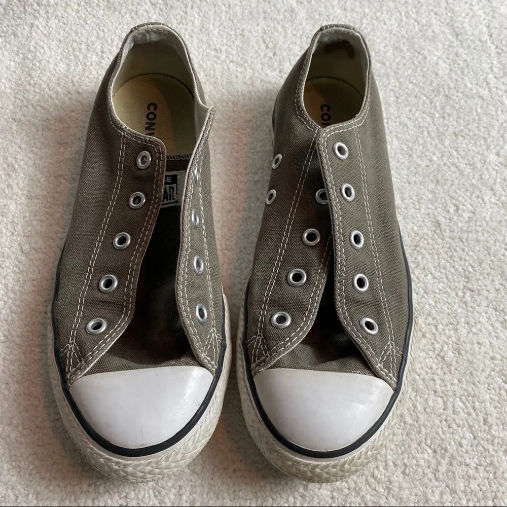 Converse all star shoes size 3